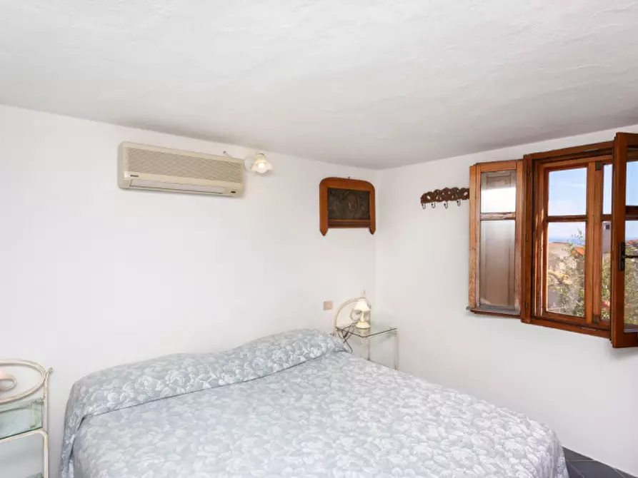 Immagine 4 di Villa in vendita  in Via Amsicora a Posada