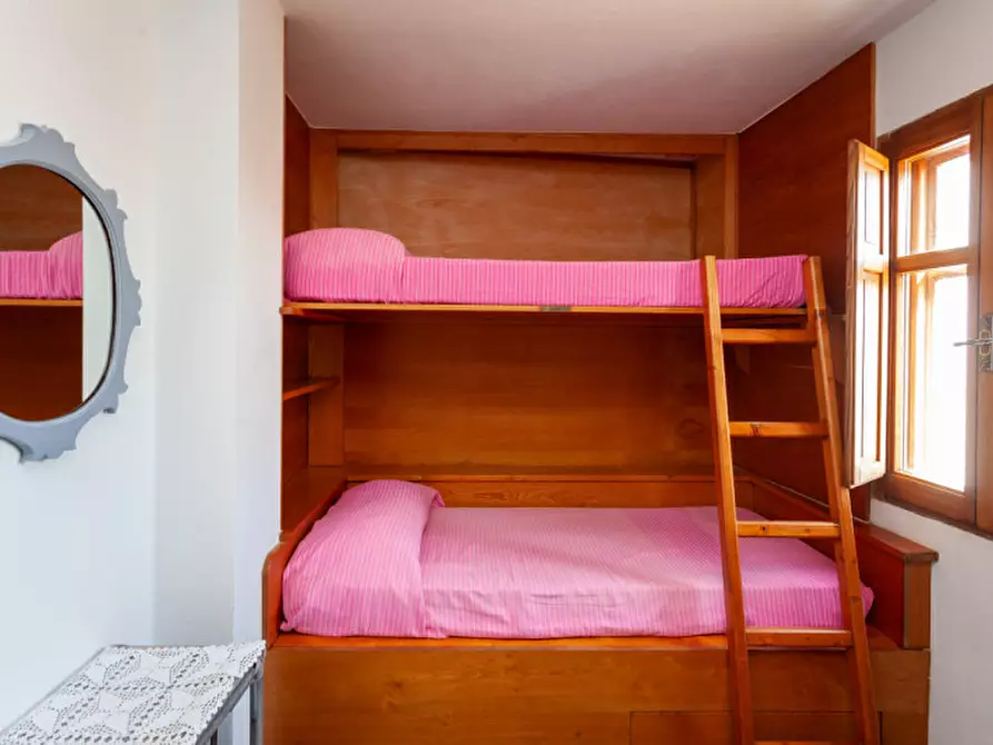 Immagine 13 di Villa in vendita  in Via Amsicora a Posada