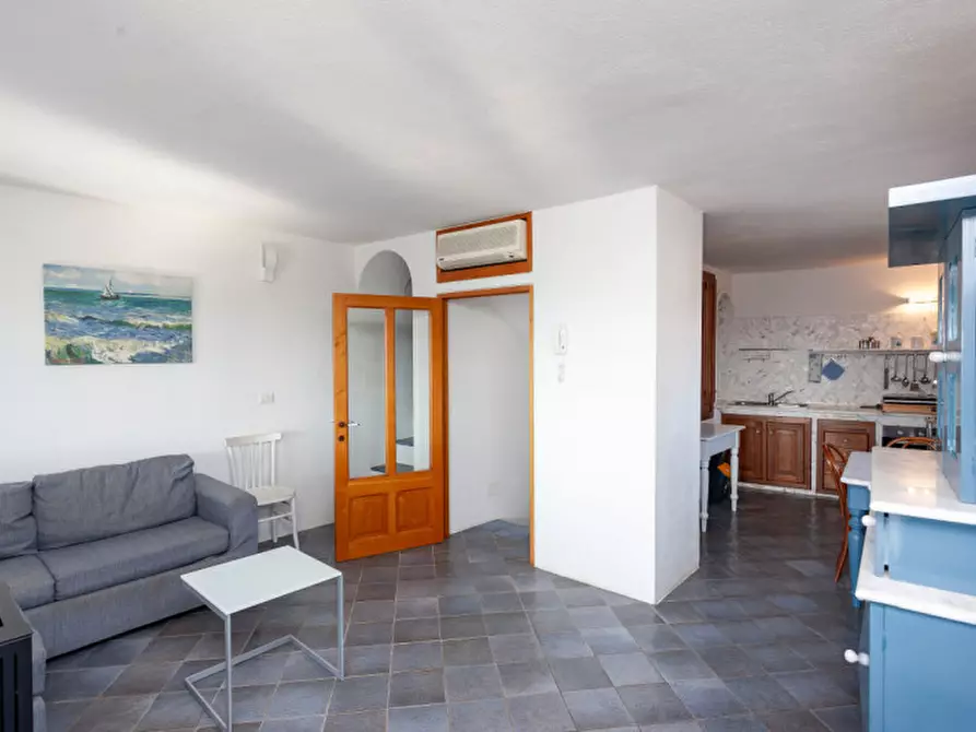 Immagine 35 di Villa in vendita  in Via Amsicora a Posada