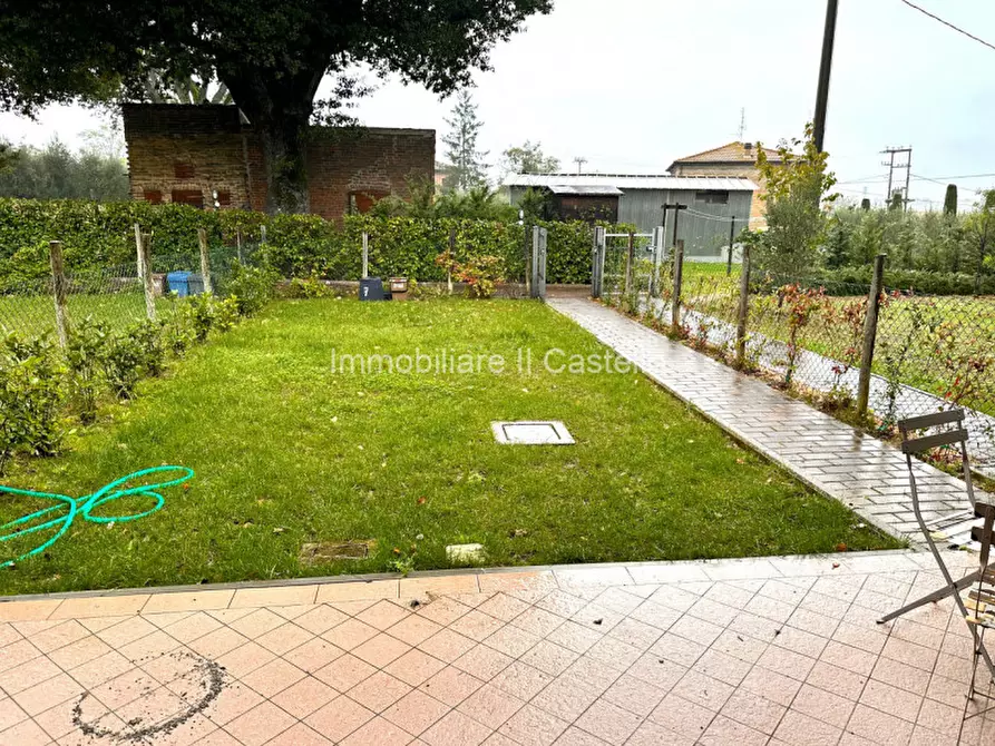 Immagine 17 di Appartamento in vendita  in Località la Fornace a Castiglione Del Lago