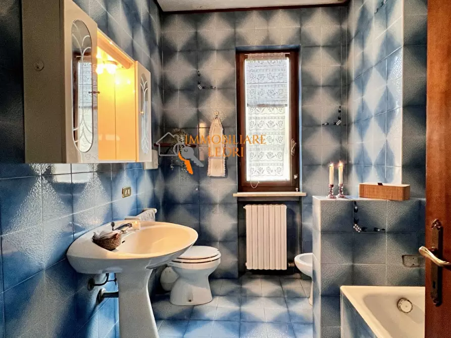 Immagine 8 di Appartamento in vendita  in via Donizetti a Sona