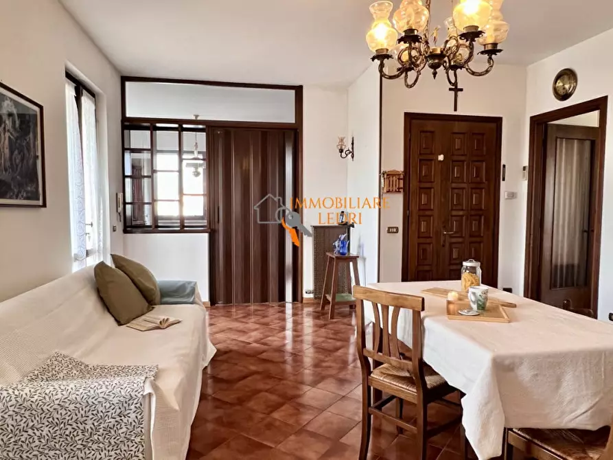 Immagine 19 di Appartamento in vendita  in via Donizetti a Sona