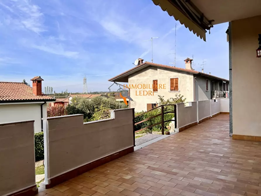 Immagine 21 di Appartamento in vendita  in via Donizetti a Sona