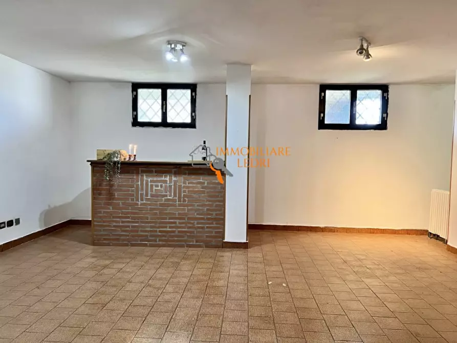 Immagine 25 di Appartamento in vendita  in via Donizetti a Sona