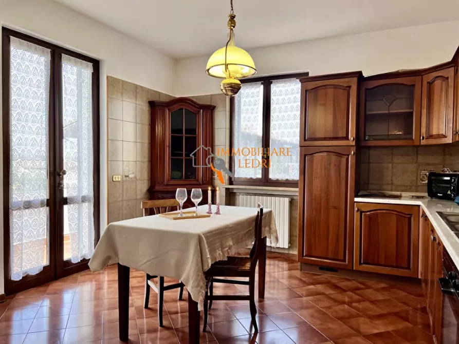 Immagine 30 di Appartamento in vendita  in via Donizetti a Sona