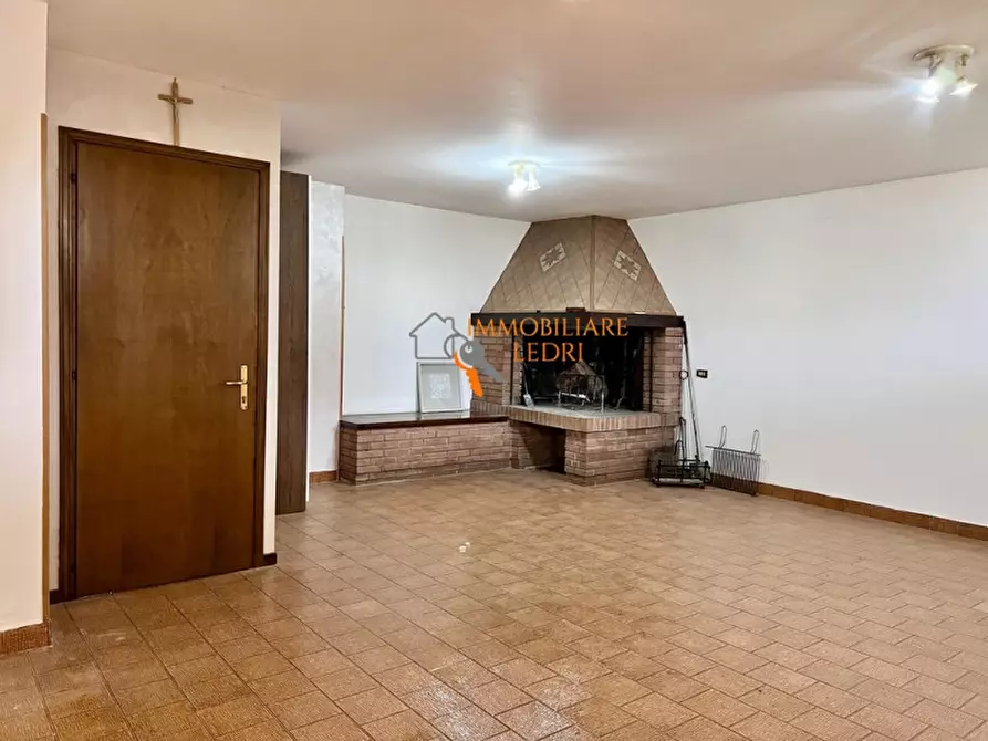 Immagine 33 di Appartamento in vendita  in via Donizetti a Sona