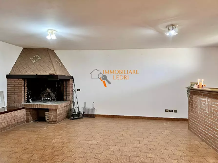 Immagine 34 di Appartamento in vendita  in via Donizetti a Sona