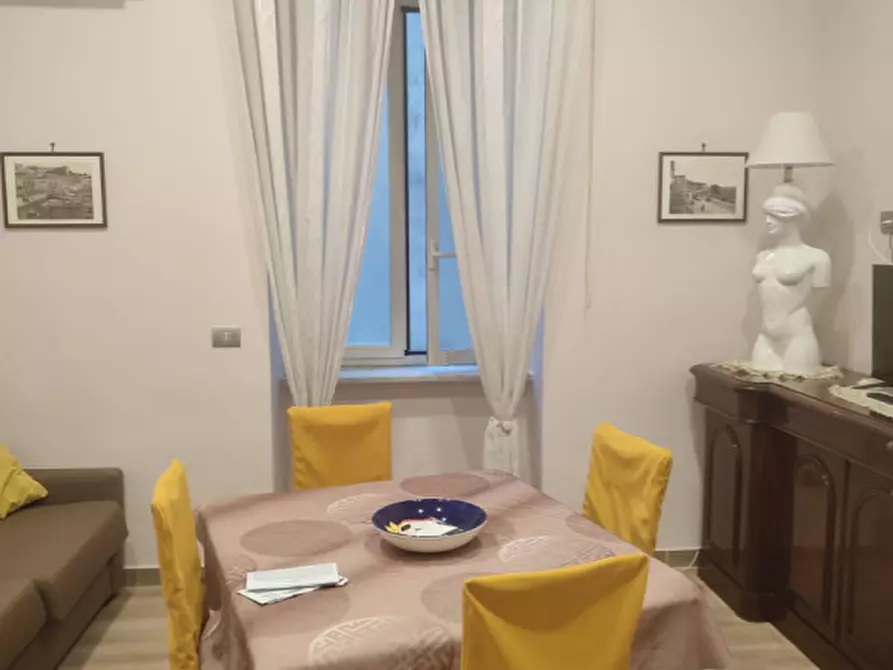 Immagine 1 di Appartamento in affitto  in vico rosario di palazzo a Napoli