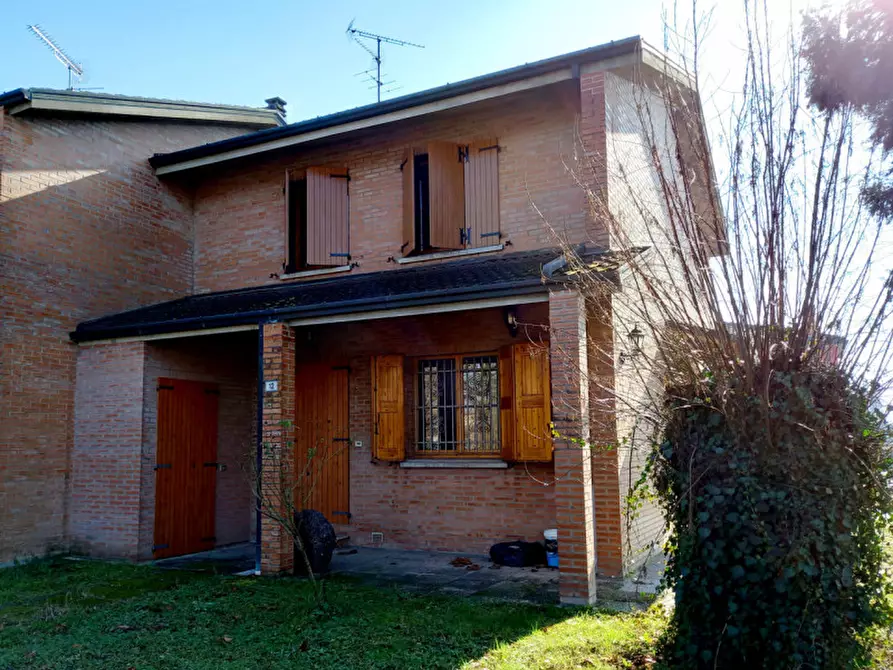 Immagine 1 di Villetta a schiera in vendita  in via raffaello 12 a Molinella