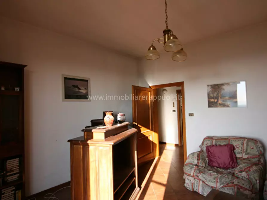 Immagine 5 di Casa indipendente in vendita  a Lucignano