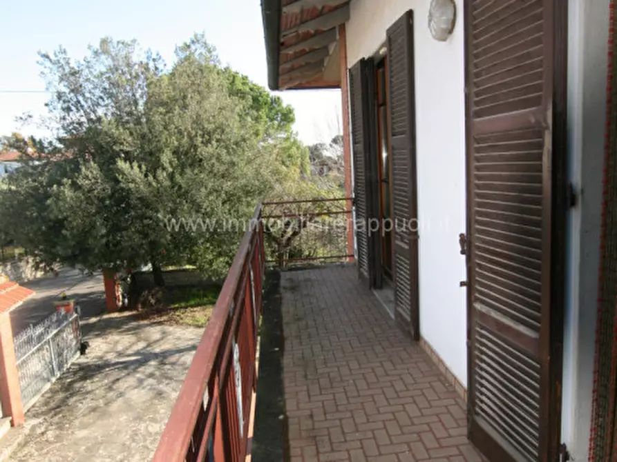 Immagine 8 di Casa indipendente in vendita  a Lucignano