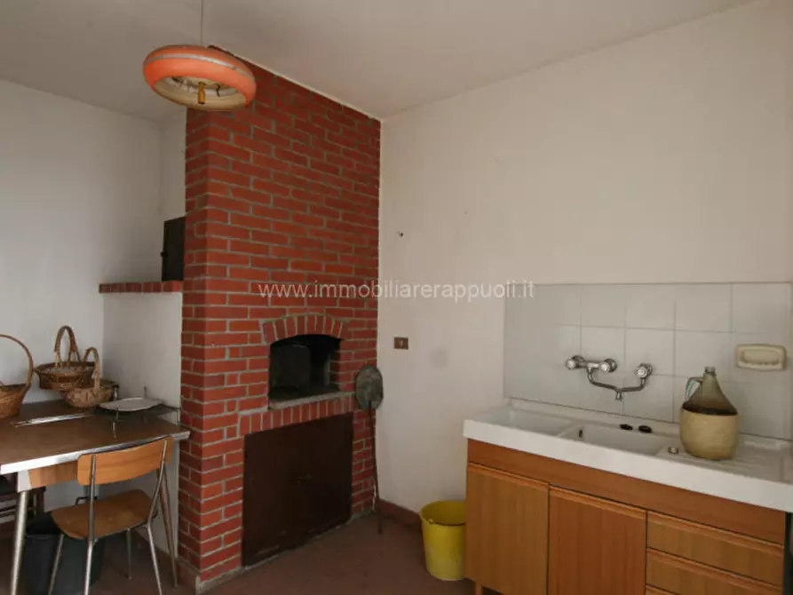 Immagine 18 di Casa indipendente in vendita  a Lucignano