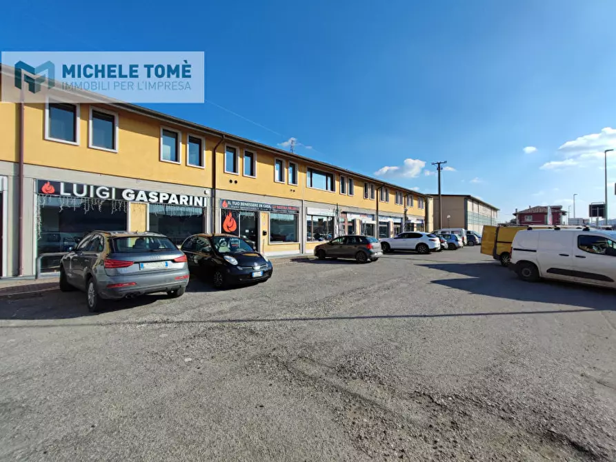 Immagine 3 di Ufficio in vendita  in via passo napoleone a Sant'ambrogio Di Valpolicella