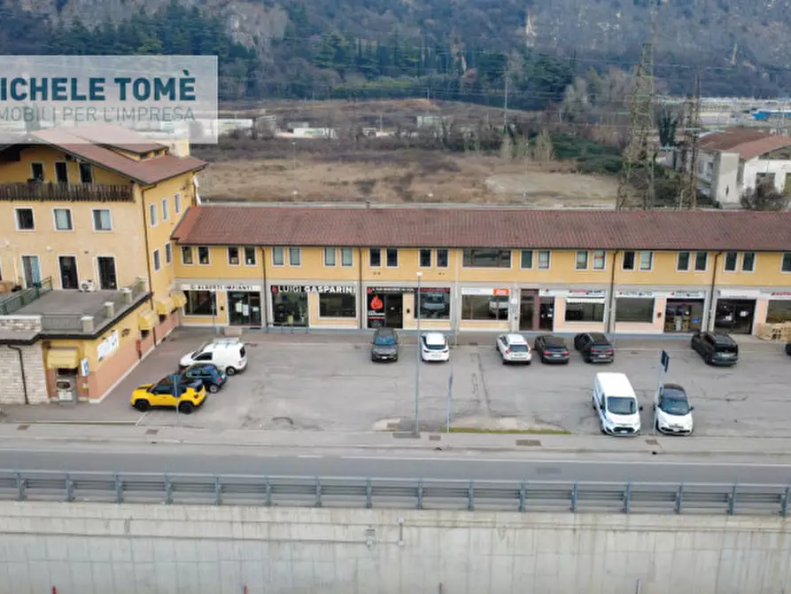 Immagine 3 di Ufficio in vendita  in via passo napoleone a Sant'ambrogio Di Valpolicella