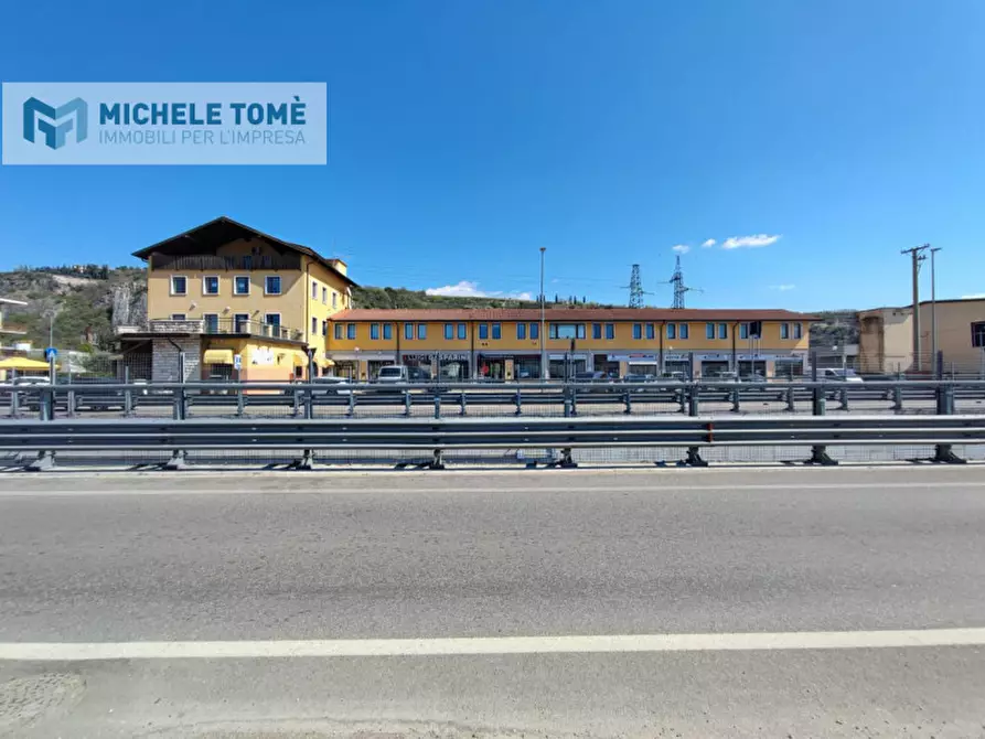 Immagine 10 di Ufficio in vendita  in via passo napoleone a Sant'ambrogio Di Valpolicella