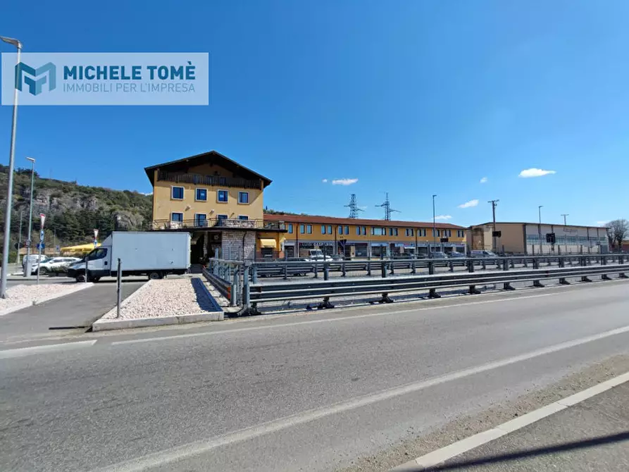 Immagine 10 di Ufficio in vendita  in via passo napoleone a Sant'ambrogio Di Valpolicella