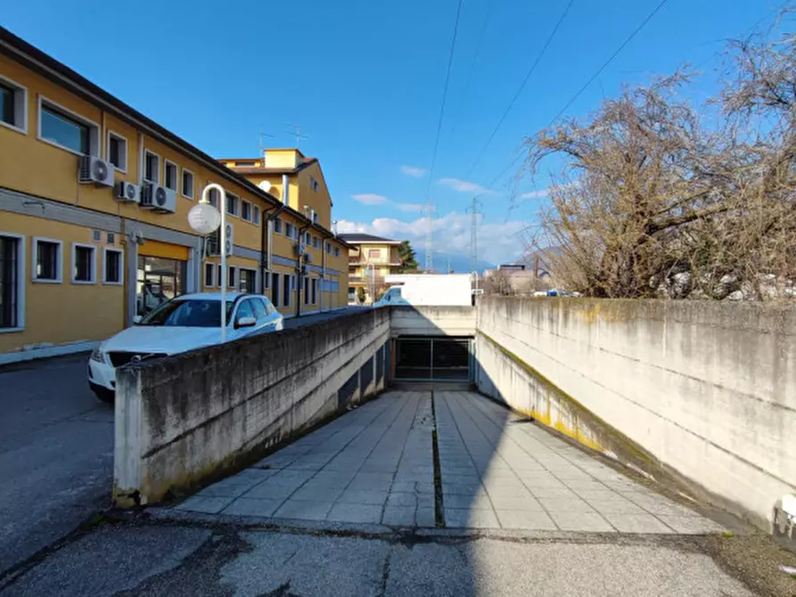 Immagine 11 di Ufficio in vendita  in via passo napoleone a Sant'ambrogio Di Valpolicella