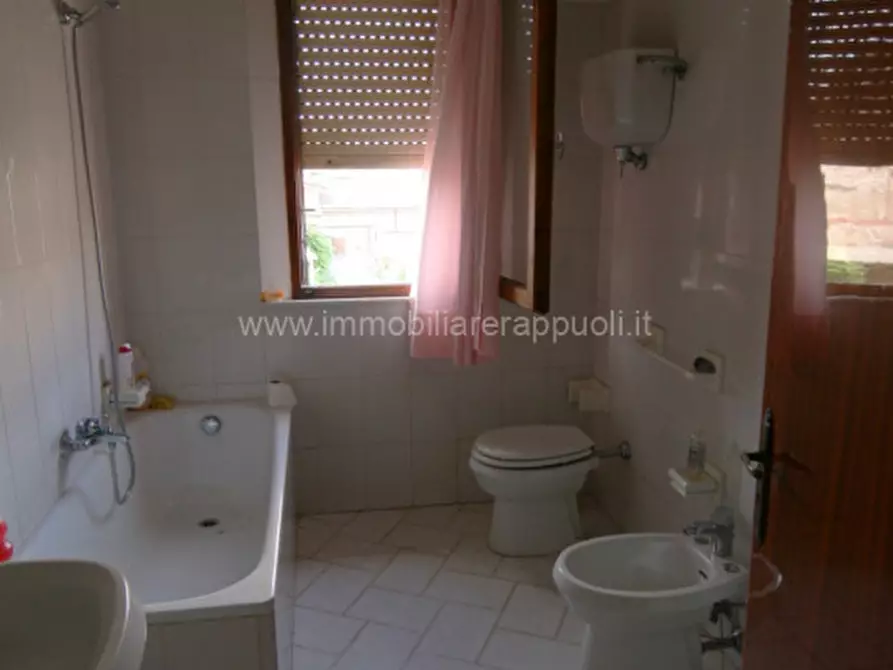 Immagine 17 di Casa indipendente in vendita  a Sinalunga