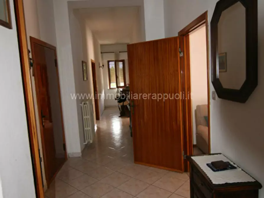 Immagine 19 di Casa indipendente in vendita  a Sinalunga