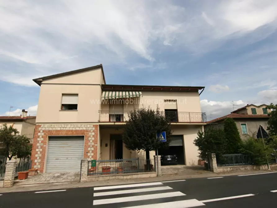 Immagine 27 di Casa indipendente in vendita  a Sinalunga