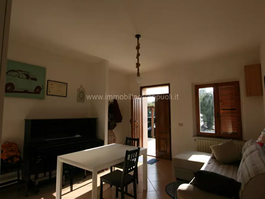 Immagine 2 di Casa indipendente in vendita  a Torrita Di Siena