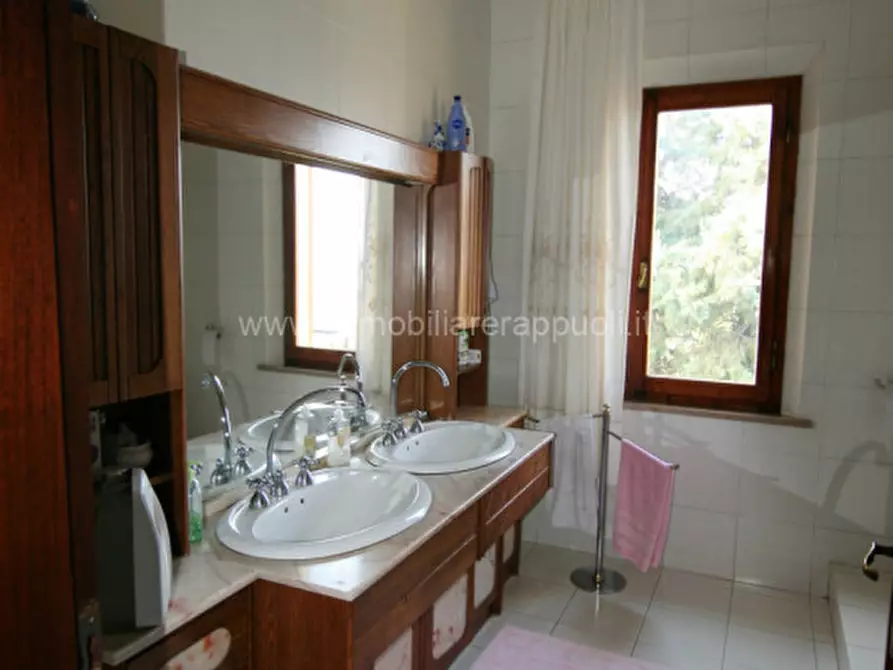 Immagine 20 di Casa indipendente in vendita  a Torrita Di Siena