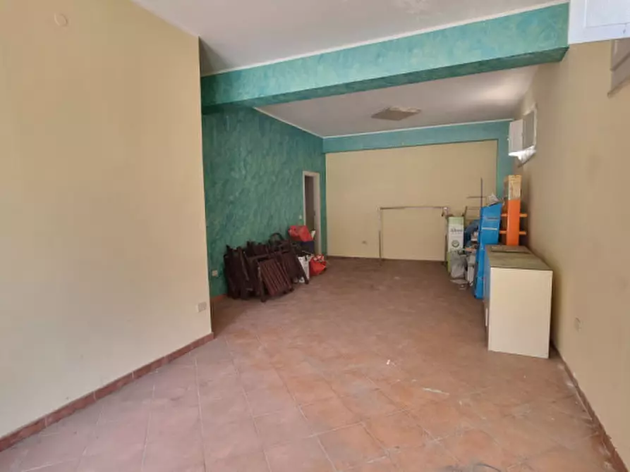 Immagine 5 di Negozio in vendita  in vico caldera a Barcellona Pozzo Di Gotto
