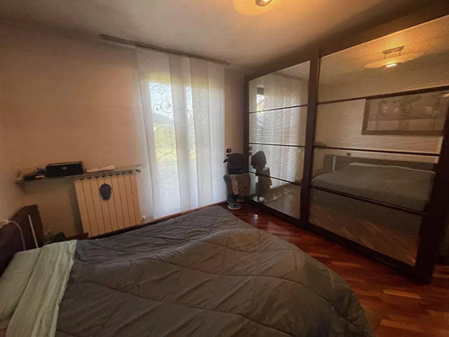 Immagine 15 di Villa in vendita  in via strada dei quarti 41 a Calcinato