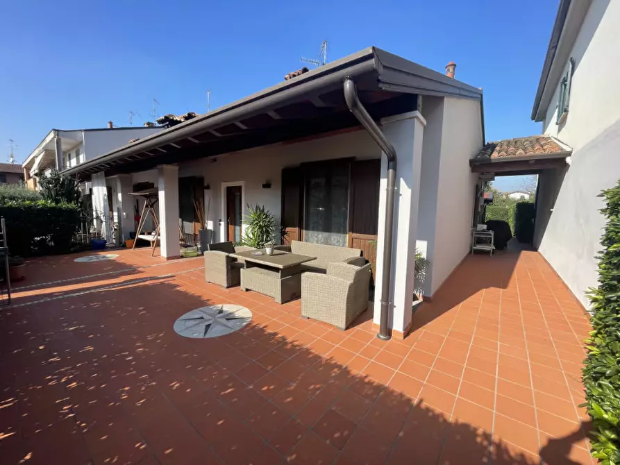 Immagine 30 di Villa in vendita  in via strada dei quarti 41 a Calcinato