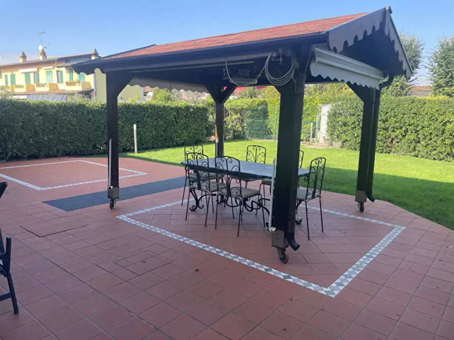 Immagine 32 di Villa in vendita  in via strada dei quarti 41 a Calcinato