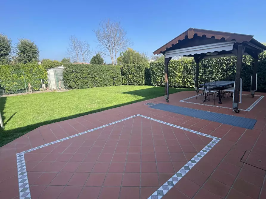 Immagine 33 di Villa in vendita  in via strada dei quarti 41 a Calcinato