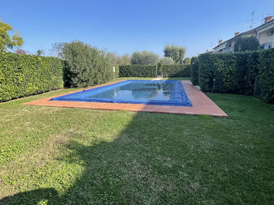 Immagine 34 di Villa in vendita  in via strada dei quarti 41 a Calcinato