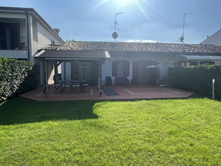 Immagine 36 di Villa in vendita  in via strada dei quarti 41 a Calcinato