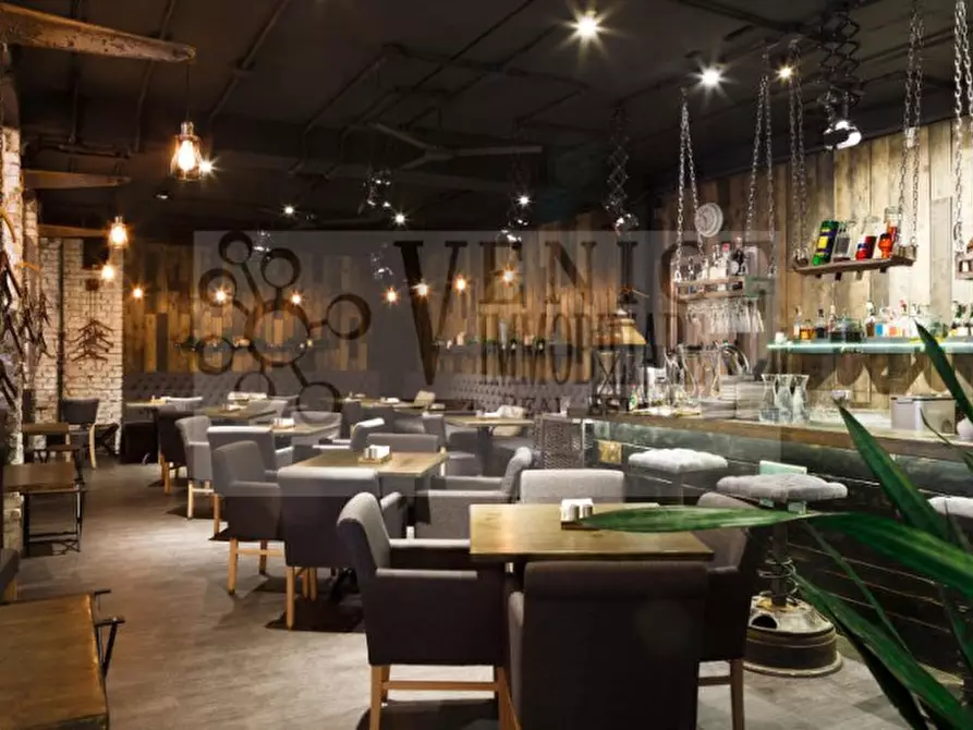 Immagine 2 di Attività commerciale in vendita  a Noale