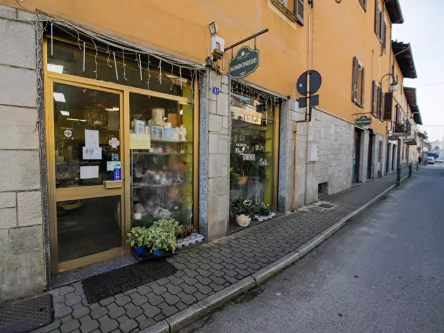 Immagine 2 di Negozio in vendita  in via gianni micheletto 2 a Feletto