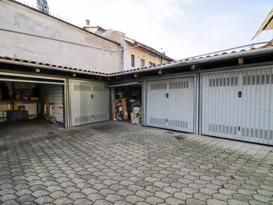 Immagine 13 di Negozio in vendita  in via gianni micheletto 2 a Feletto