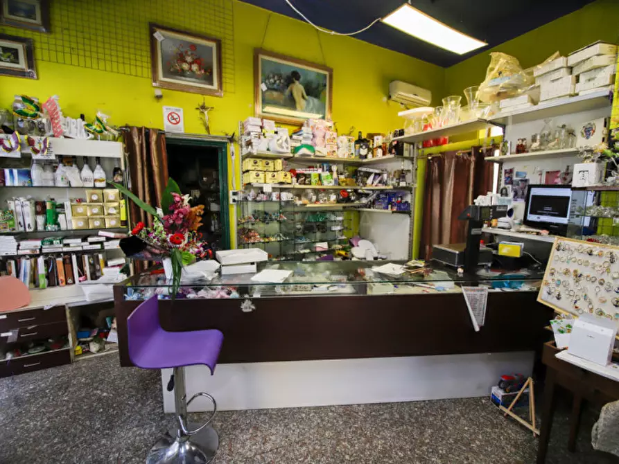 Immagine 22 di Negozio in vendita  in via gianni micheletto 2 a Feletto