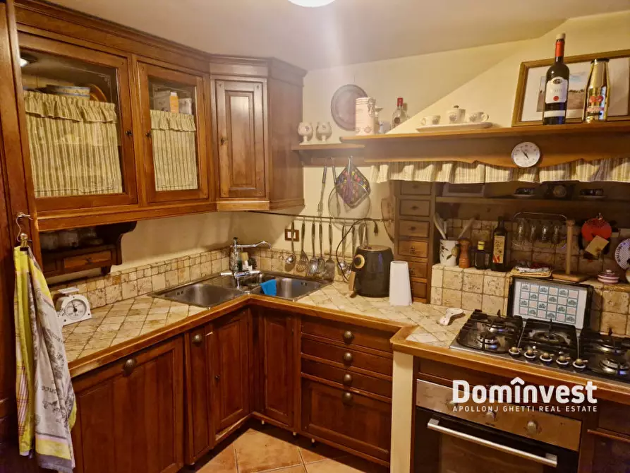 Immagine 21 di Villa in vendita  in Via Vicovaro a Guidonia Montecelio