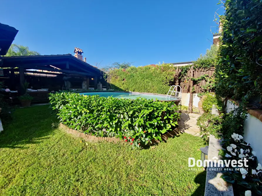 Immagine 36 di Villa in vendita  in Via Vicovaro a Guidonia Montecelio