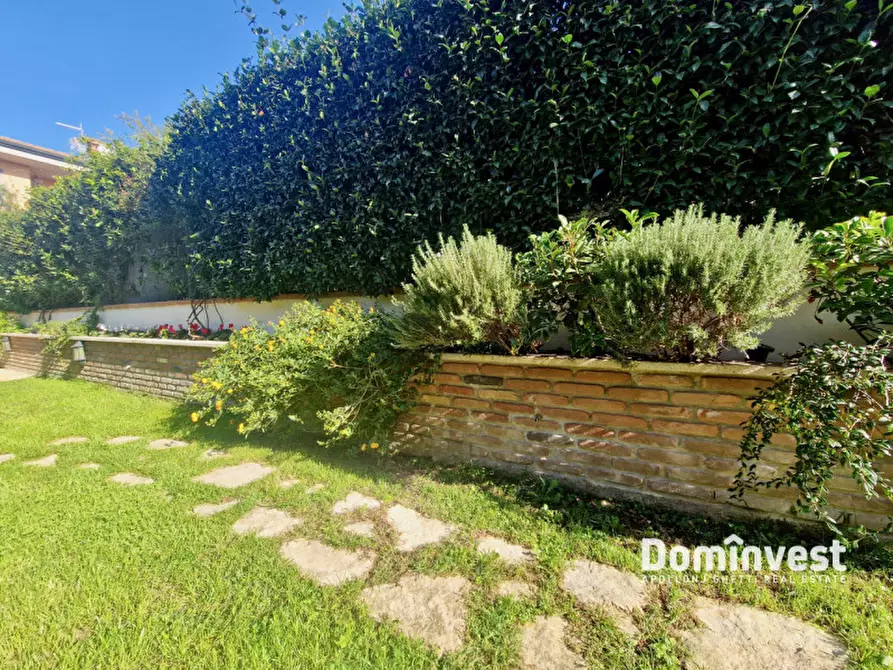 Immagine 48 di Villa in vendita  in Via Vicovaro a Guidonia Montecelio