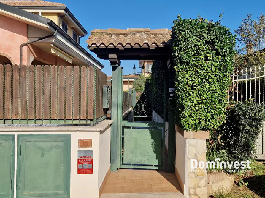 Immagine 50 di Villa in vendita  in Via Vicovaro a Guidonia Montecelio