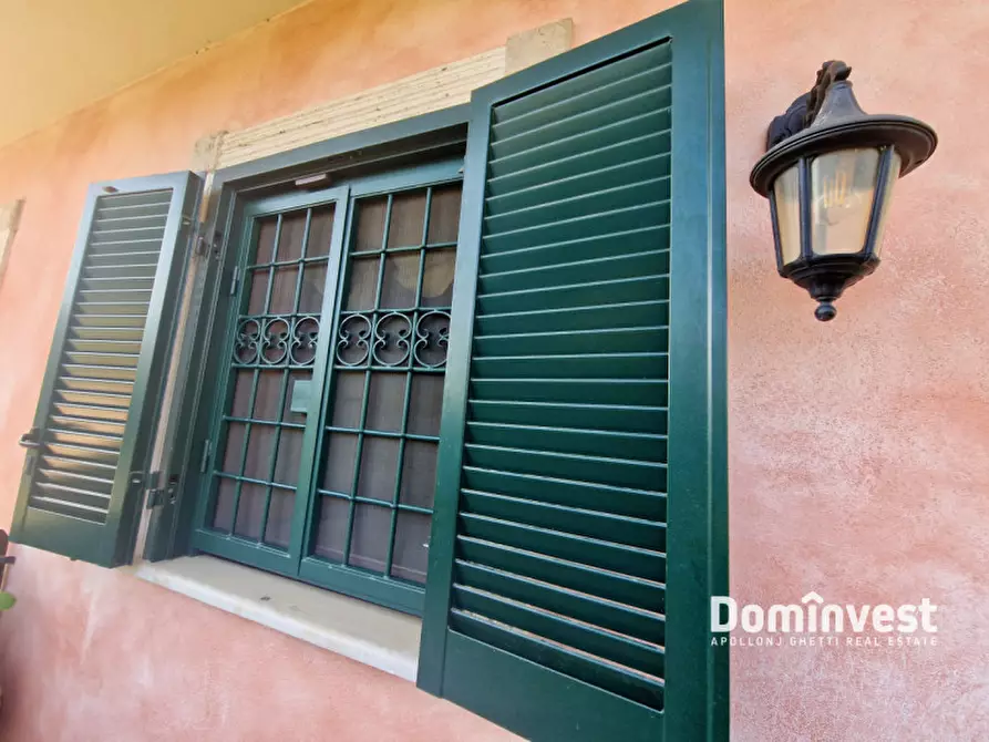 Immagine 53 di Villa in vendita  in Via Vicovaro a Guidonia Montecelio