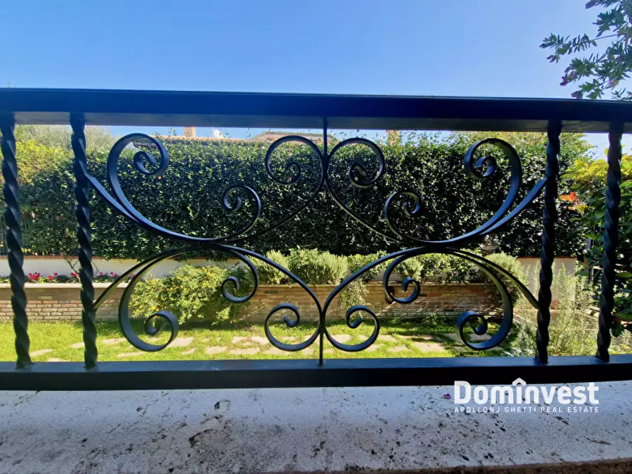 Immagine 60 di Villa in vendita  in Via Vicovaro a Guidonia Montecelio