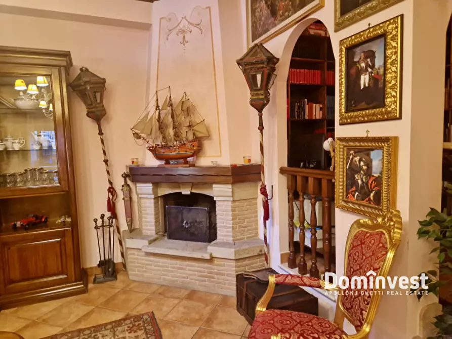 Immagine 82 di Villa in vendita  in Via Vicovaro a Guidonia Montecelio