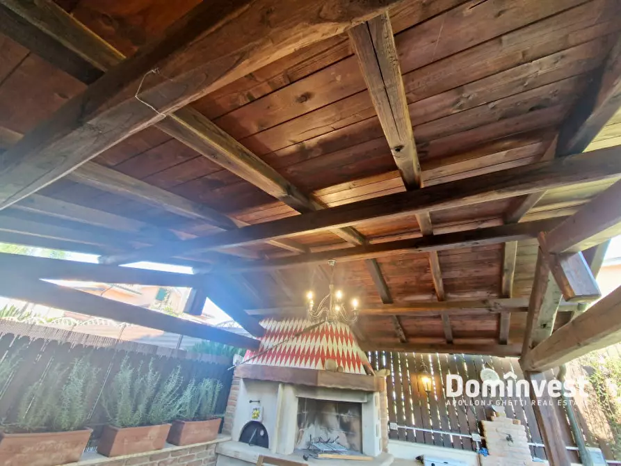 Immagine 85 di Villa in vendita  in Via Vicovaro a Guidonia Montecelio