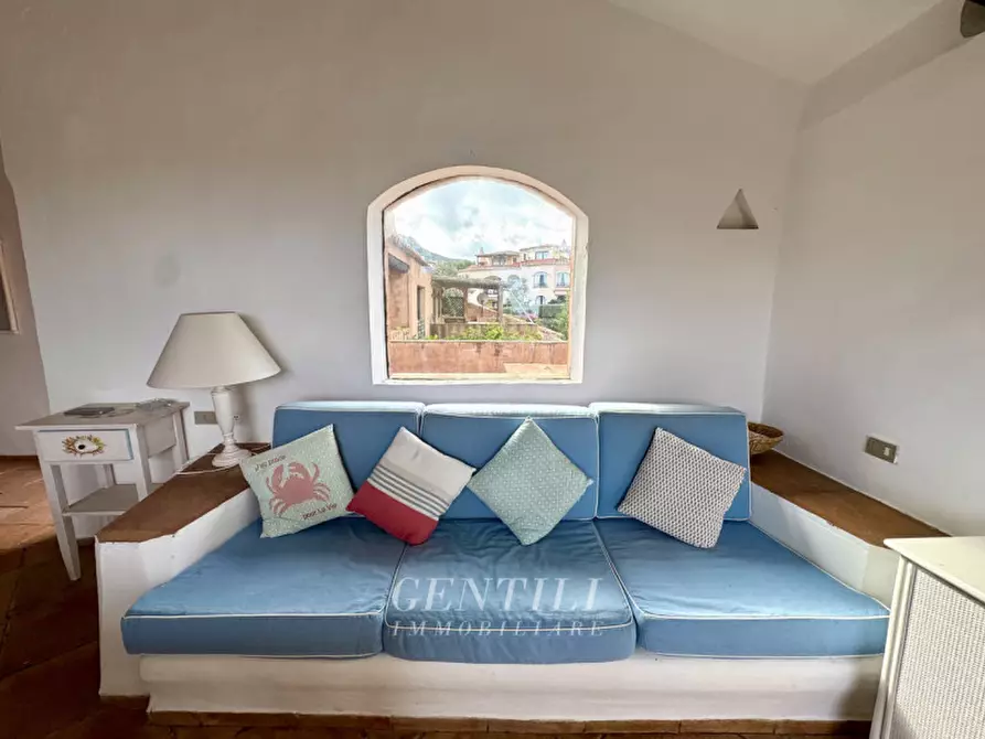 Immagine 8 di Appartamento in vendita  a Arzachena