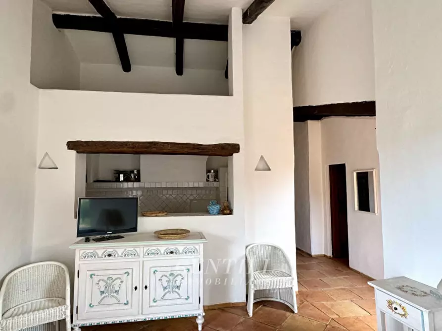 Immagine 9 di Appartamento in vendita  a Arzachena