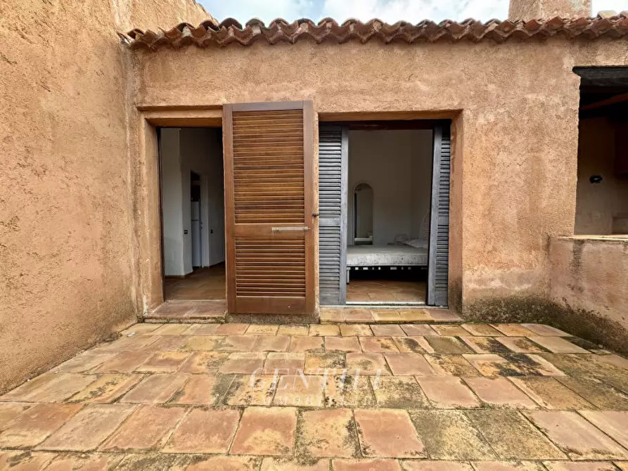 Immagine 16 di Appartamento in vendita  a Arzachena