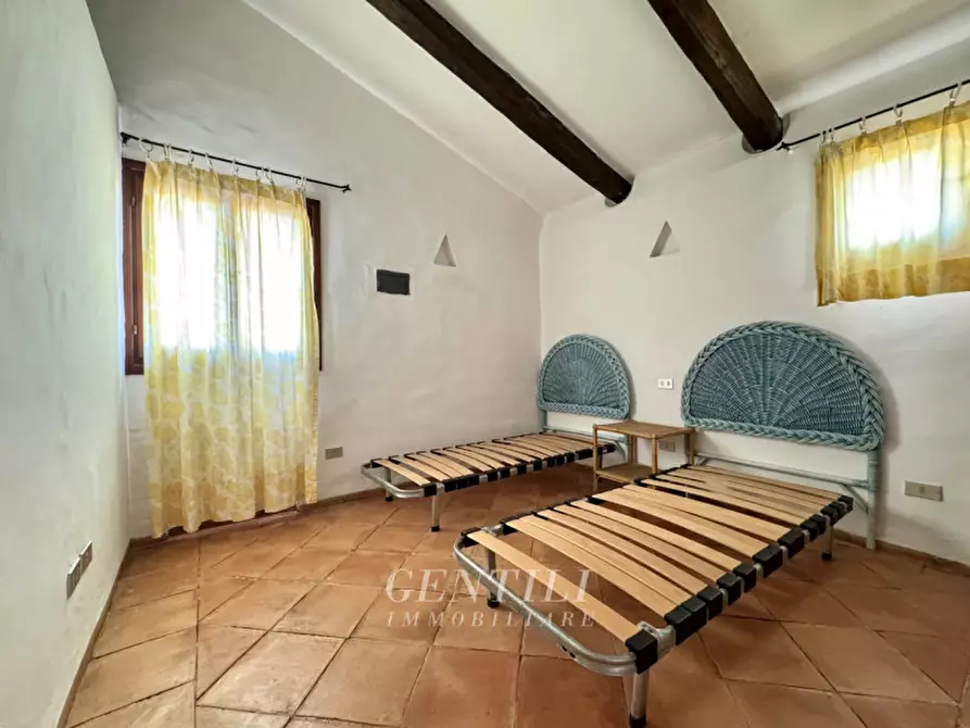 Immagine 23 di Appartamento in vendita  a Arzachena