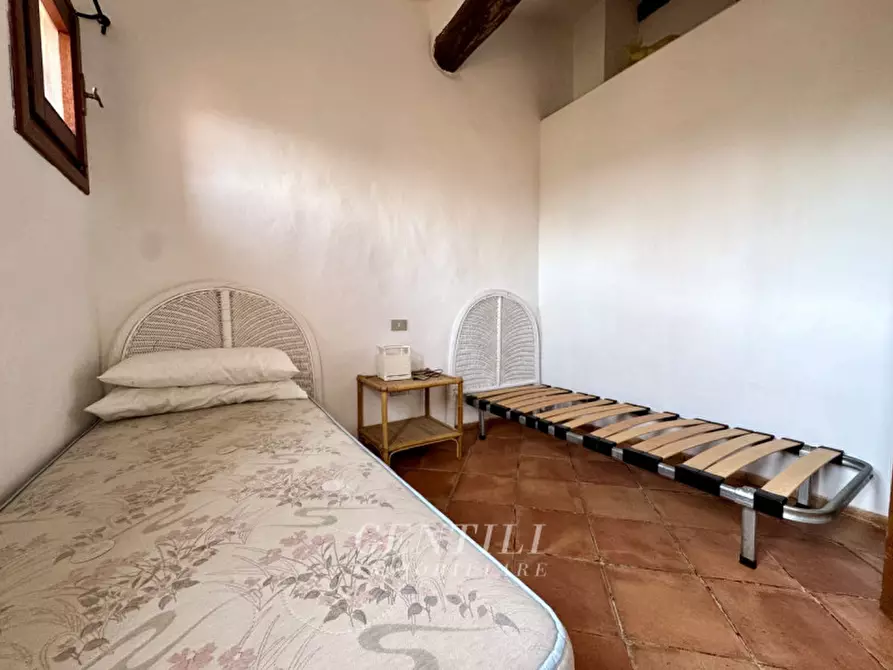 Immagine 25 di Appartamento in vendita  a Arzachena